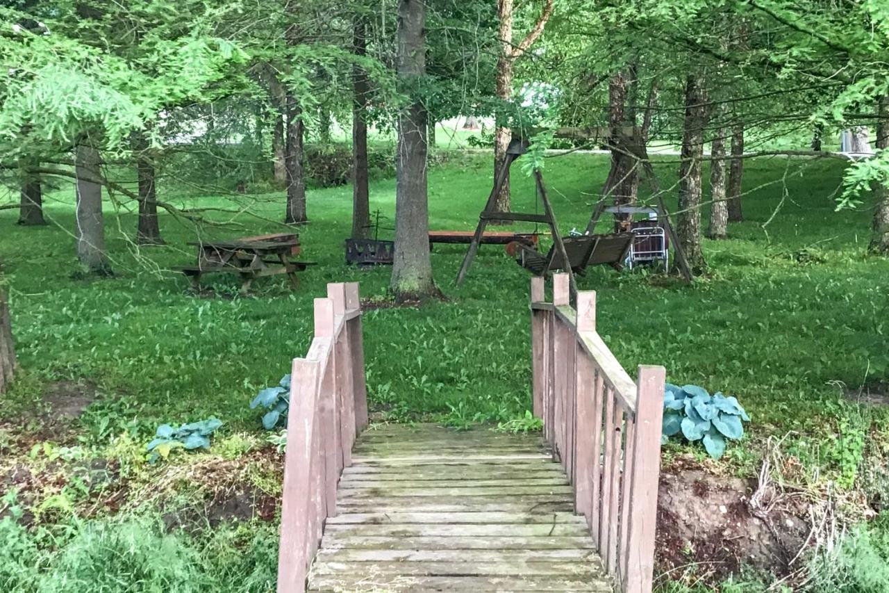 Nappanee Honey House Cabin - A Quiet Countryside Retreat! מראה חיצוני תמונה
