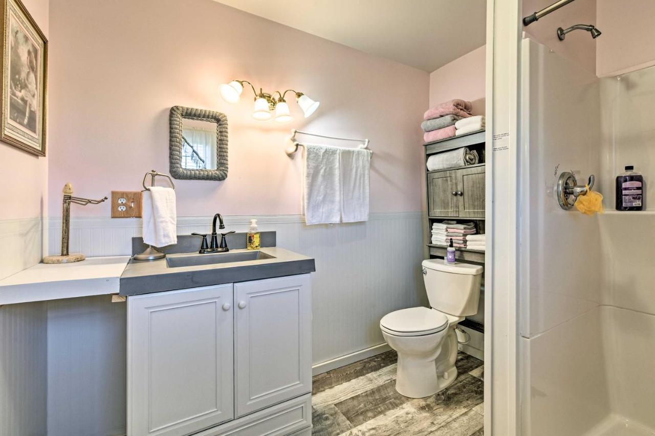 Nappanee Honey House Cabin - A Quiet Countryside Retreat! מראה חיצוני תמונה