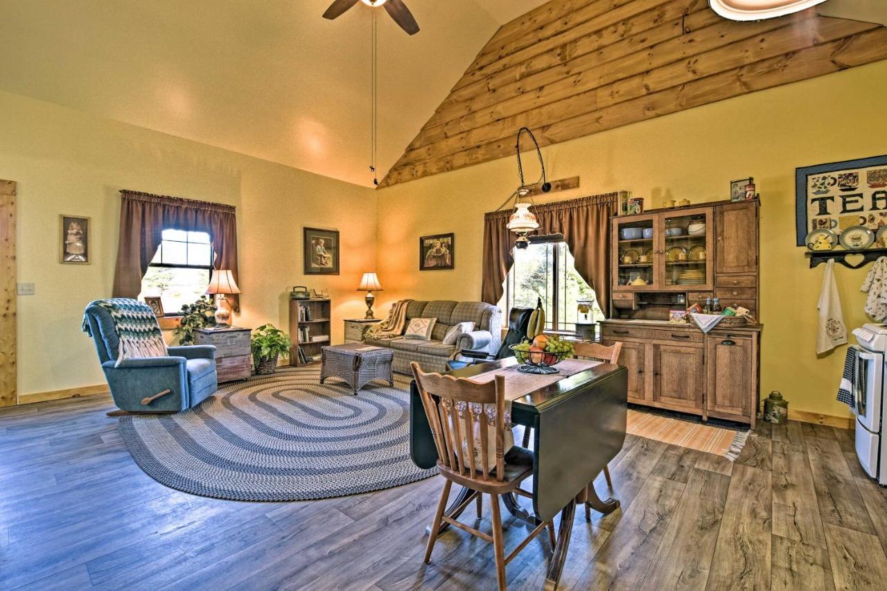 Nappanee Honey House Cabin - A Quiet Countryside Retreat! מראה חיצוני תמונה