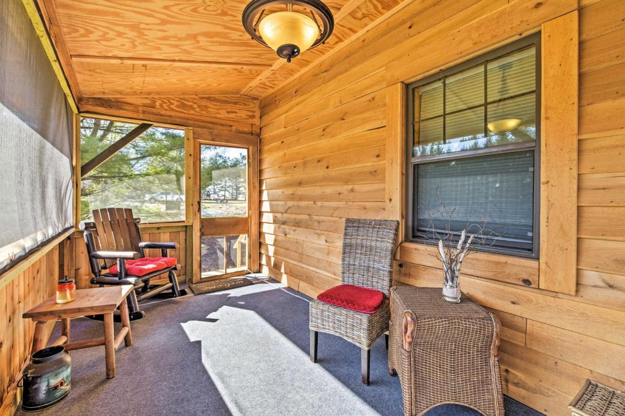 Nappanee Honey House Cabin - A Quiet Countryside Retreat! מראה חיצוני תמונה